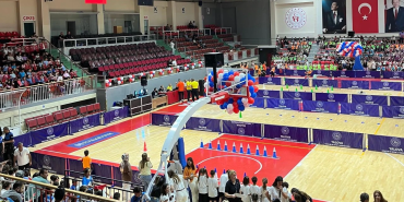 Yalova’da Çocuk Oyunları Şenliği Finali Coşku Dolu Anlara Sahne Oldu 41 Yalova’da Çocuk Oyunları Şenliği Finali Coşku Dolu Anlara Sahne Oldu