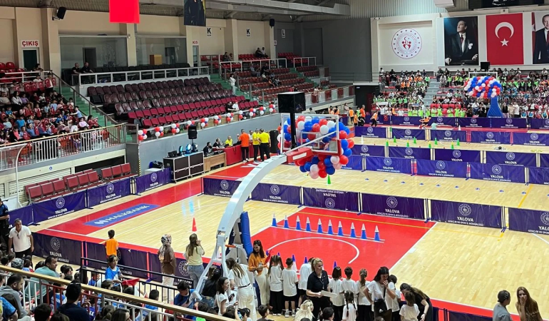Yalova’da Çocuk Oyunları Şenliği Finali Coşku Dolu Anlara Sahne Oldu