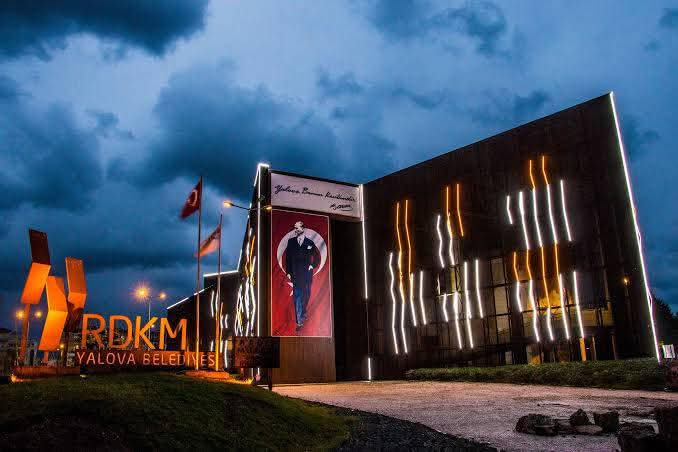 RDKM’DE BÜYÜK DÖNÜŞÜM BAŞLIYOR! DEMİRYÜREK’TEN YALOVA KÜLTÜR HAYATINA KRİTİK KATKI 4 RDKM’DE BÜYÜK DÖNÜŞÜM BAŞLIYOR! DEMİRYÜREK’TEN YALOVA KÜLTÜR HAYATINA KRİTİK KATKI