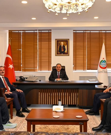 Yalova Valisi Dr. Ahmet Hamdi Usta’ya Yoğun Ziyaret Trafiği: 3 Yalova Valisi Dr. Ahmet Hamdi Usta’ya Yoğun Ziyaret Trafiği: