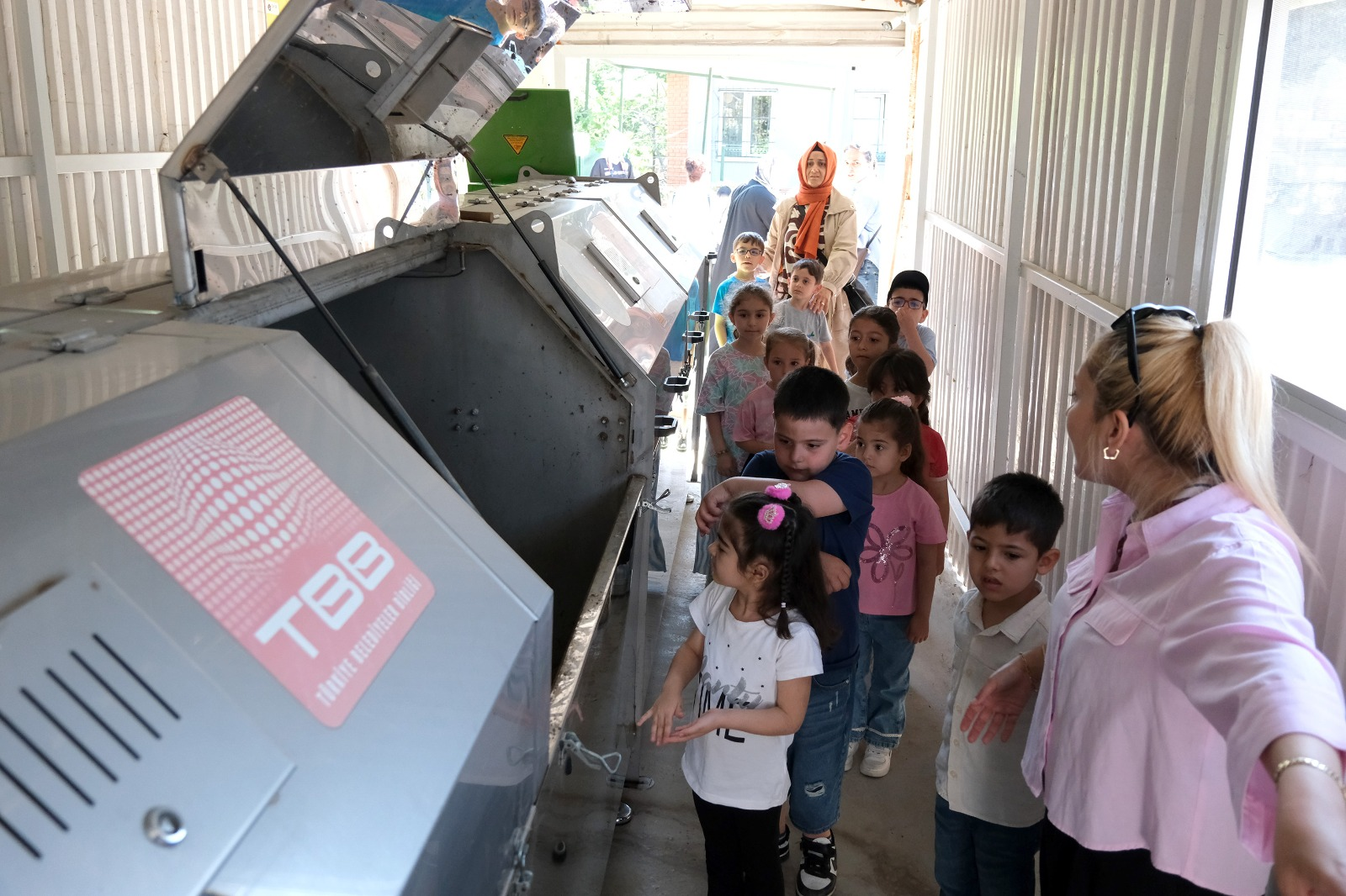 Çiftlikköy’de Çevre Haftası Coşkusu Başladı: Miniklerden Sıfır Atığa Anlamlı Katkı