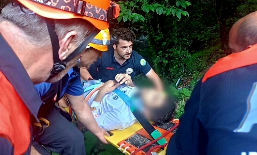 Termal’de Motosiklet Kazası: 30 Metrelik Vadiden Kurtarıldı