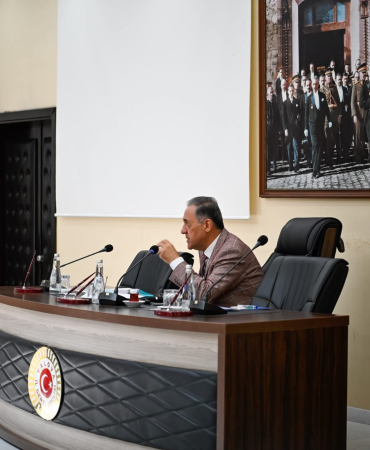 Yalova’da İl İdare Kurulu Toplandı: Kamu Hizmetlerinde Verimlilik ve Vatandaş Memnuniyeti Masaya Yatırıldı 4 Yalova’da İl İdare Kurulu Toplandı: Kamu Hizmetlerinde Verimlilik ve Vatandaş Memnuniyeti Masaya Yatırıldı