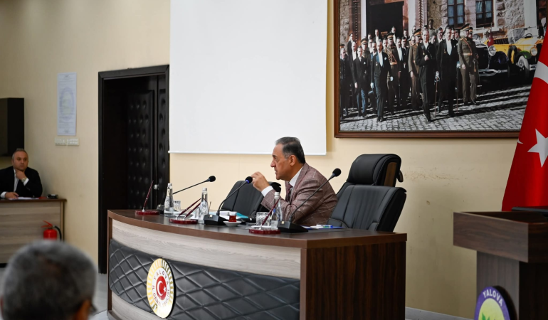 Yalova’da İl İdare Kurulu Toplandı: Kamu Hizmetlerinde Verimlilik ve Vatandaş Memnuniyeti Masaya Yatırıldı 6 Yalova’da İl İdare Kurulu Toplandı: Kamu Hizmetlerinde Verimlilik ve Vatandaş Memnuniyeti Masaya Yatırıldı