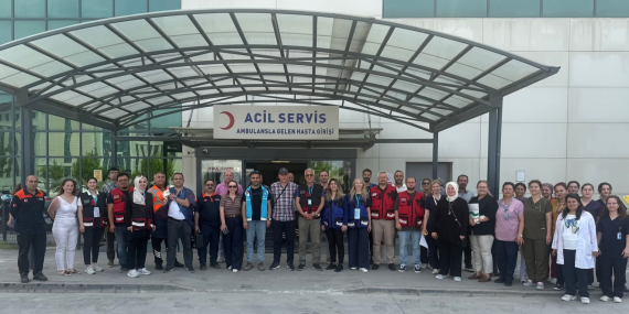 Yalova Eğitim ve Araştırma Hastanesi’nde Gerçeği Aratmayan Deprem Tatbikatı: 25 Yalova Eğitim ve Araştırma Hastanesi’nde Gerçeği Aratmayan Deprem Tatbikatı: