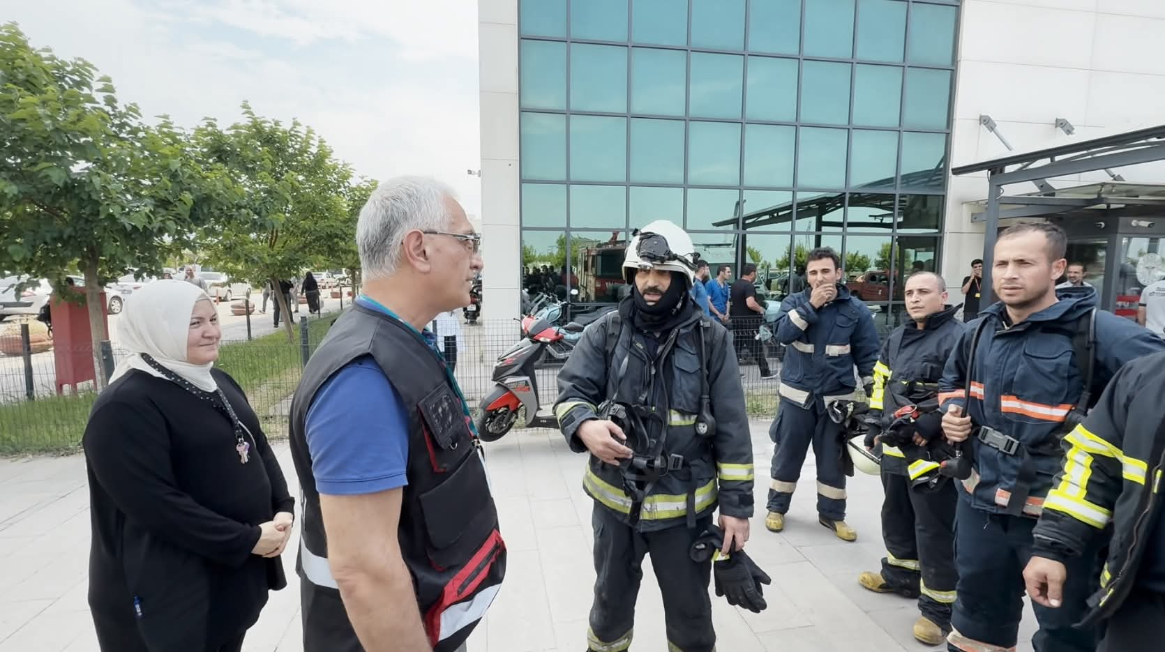 Yalova Eğitim ve Araştırma Hastanesi’nde Gerçeği Aratmayan Deprem Tatbikatı: 7 Yalova Eğitim ve Araştırma Hastanesi’nde Gerçeği Aratmayan Deprem Tatbikatı: