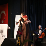 Hoş Sada Korosu’ndan Yalova’da Unutulmaz Yaz Konseri: Türk Sanat Müziği Rüzgârı Esti 36 Hoş Sada Korosu’ndan Yalova’da Unutulmaz Yaz Konseri: Türk Sanat Müziği Rüzgârı Esti