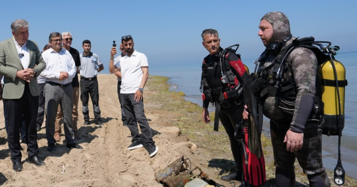 Marmara Denizi İçin Dev Seferberlik: Yalova Üniversitesi ve Kamu Kurumları Deniz Dibi ile Kıyıları Temizledi 1 Marmara Denizi İçin Dev Seferberlik: Yalova Üniversitesi ve Kamu Kurumları Deniz Dibi ile Kıyıları Temizledi