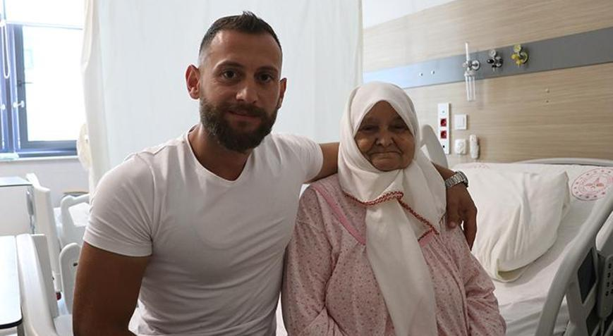 Yalova’da Tıp Dünyasını Şaşkına Çeviren Ameliyat: 76 Yaşındaki Kadının Safra Kesesinden 3 Binden Fazla Taş Çıkarıldı