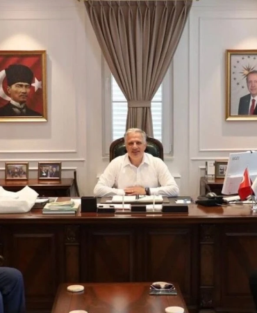 Yalova’nın Yöresel Lezzetleri Termal Belediye Başkanı Sinan Acar’a Takdim Edildi