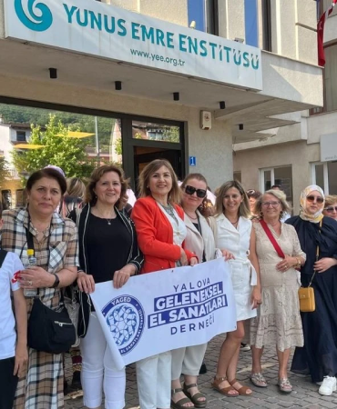 Yalova’dan Kosova’ya Kültür Köprüsü: “Evlad-ı Fatihan’ın” Sergisi Prizren’de Büyük İlgi Gördü 4 Yalova’dan Kosova’ya Kültür Köprüsü: “Evlad-ı Fatihan’ın” Sergisi Prizren’de Büyük İlgi Gördü