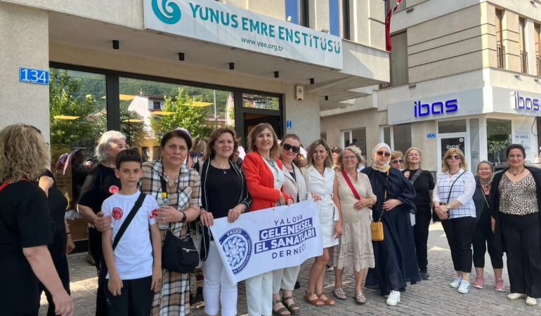 Yalova’dan Kosova’ya Kültür Köprüsü: “Evlad-ı Fatihan’ın” Sergisi Prizren’de Büyük İlgi Gördü 6 Yalova’dan Kosova’ya Kültür Köprüsü: “Evlad-ı Fatihan’ın” Sergisi Prizren’de Büyük İlgi Gördü