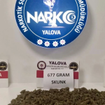Yalova Çınarcık’ta Uyuşturucu Operasyonu: 677 Gram Uyuşturucu Madde Ele Geçirildi, 2 Şüpheli Tutuklandı 27 Yalova Çınarcık’ta Uyuşturucu Operasyonu: 677 Gram Uyuşturucu Madde Ele Geçirildi, 2 Şüpheli Tutuklandı