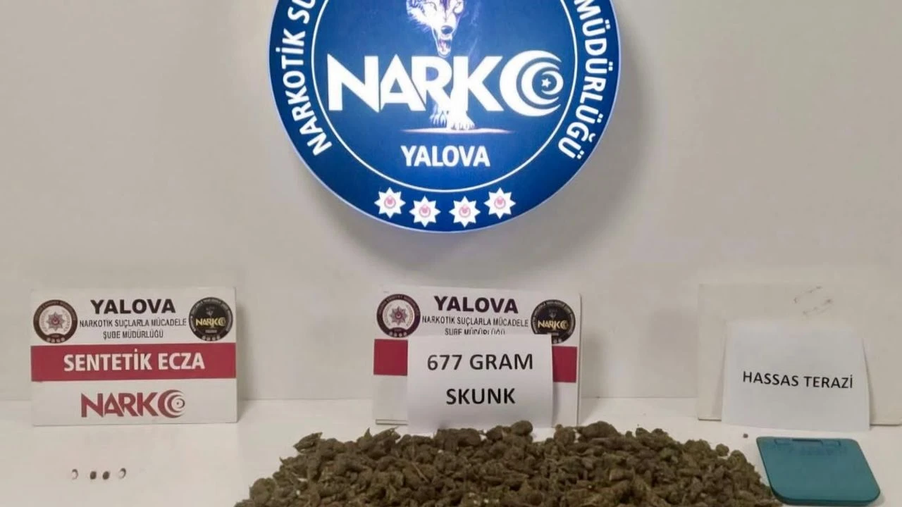 Yalova Çınarcık’ta Uyuşturucu Operasyonu: 677 Gram Uyuşturucu Madde Ele Geçirildi, 2 Şüpheli Tutuklandı 7 Yalova Çınarcık’ta Uyuşturucu Operasyonu: 677 Gram Uyuşturucu Madde Ele Geçirildi, 2 Şüpheli Tutuklandı