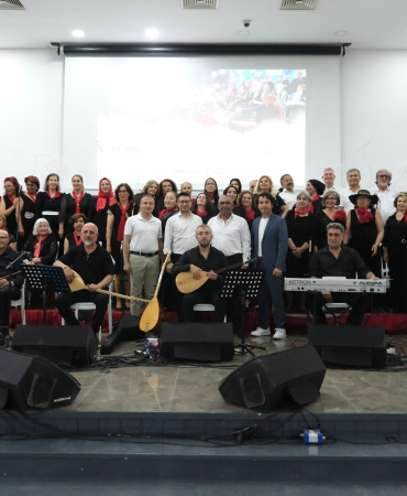 Çiftlikköy’de Türkü Şöleni Yaşandı: Halk Müziği Tutkunları Unutulmaz Bir Gece Geçirdi 7 Çiftlikköy’de Türkü Şöleni Yaşandı: Halk Müziği Tutkunları Unutulmaz Bir Gece Geçirdi