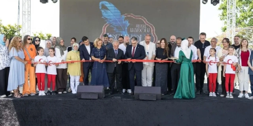 2. Uluslararası Yalova İpekyolu Festivali Büyük İlgi Gördü: Binlerce Kişi Kültür ve Sanatla Buluştu 97 2. Uluslararası Yalova İpekyolu Festivali Büyük İlgi Gördü: Binlerce Kişi Kültür ve Sanatla Buluştu