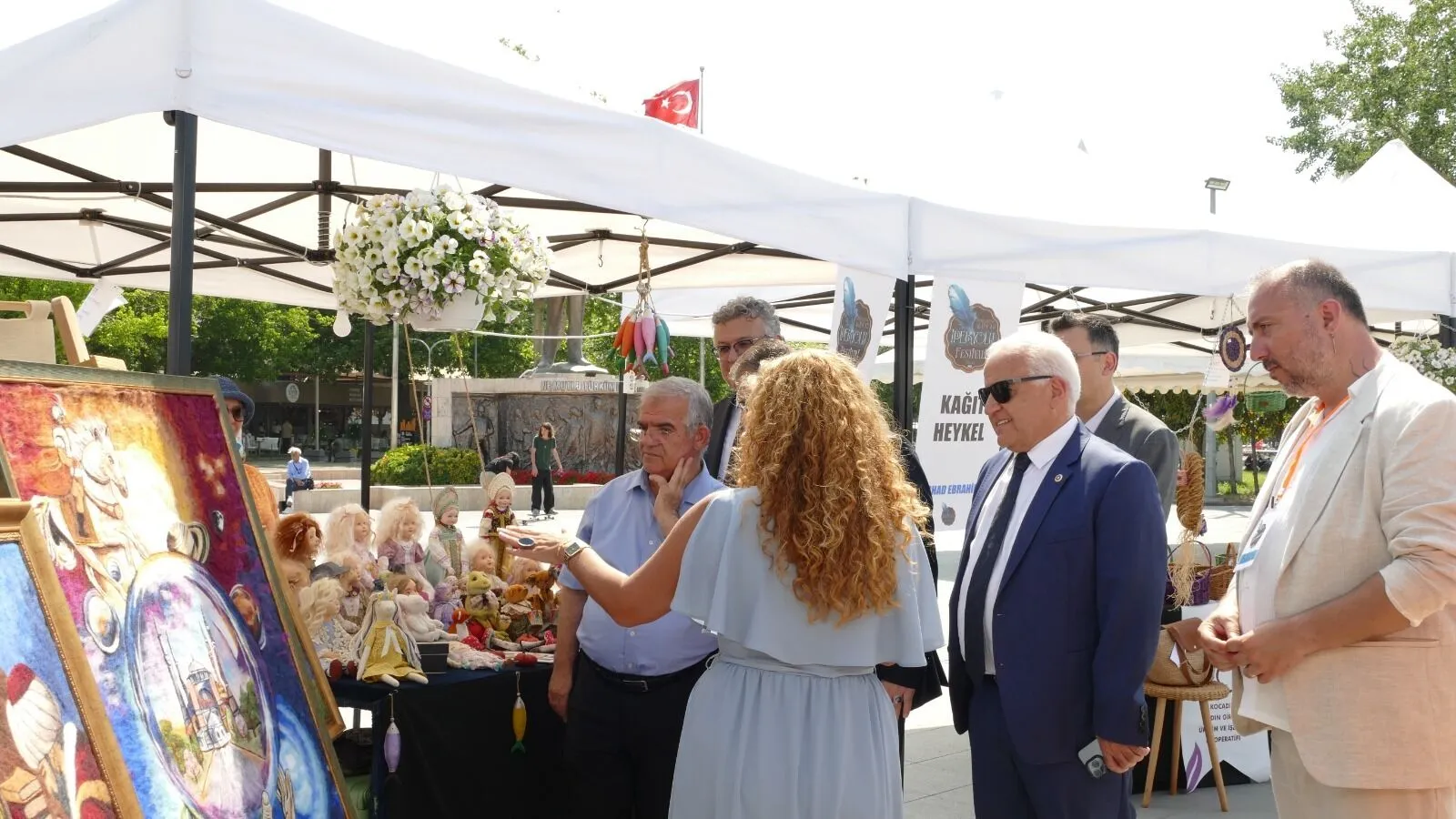 2. Uluslararası Yalova İpekyolu Festivali Büyük İlgi Gördü: Binlerce Kişi Kültür ve Sanatla Buluştu 12 2. Uluslararası Yalova İpekyolu Festivali Büyük İlgi Gördü: Binlerce Kişi Kültür ve Sanatla Buluştu