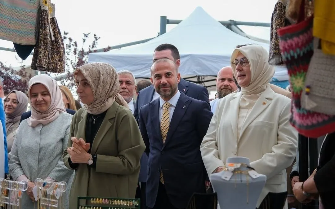 2. Uluslararası Yalova İpekyolu Festivali Büyük İlgi Gördü: Binlerce Kişi Kültür ve Sanatla Buluştu 8 2. Uluslararası Yalova İpekyolu Festivali Büyük İlgi Gördü: Binlerce Kişi Kültür ve Sanatla Buluştu