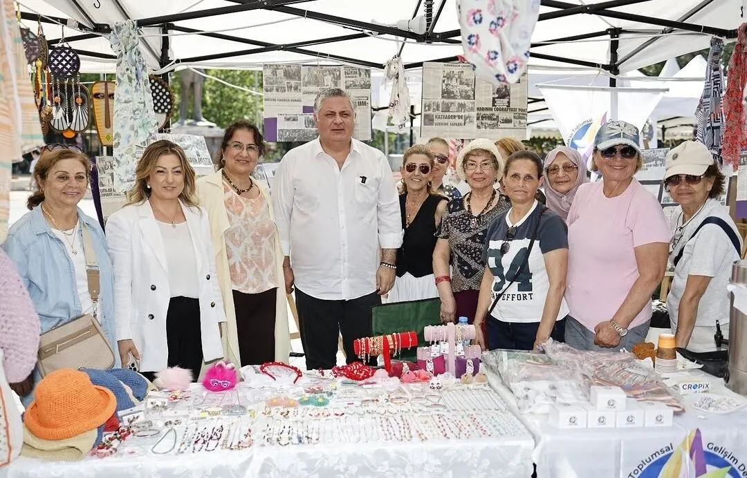 2. Uluslararası Yalova İpekyolu Festivali Büyük İlgi Gördü: Binlerce Kişi Kültür ve Sanatla Buluştu 21 2. Uluslararası Yalova İpekyolu Festivali Büyük İlgi Gördü: Binlerce Kişi Kültür ve Sanatla Buluştu