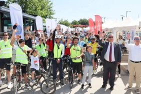 Yalova'da Yeşilay Bisiklet Turuna Rekor Katılım: Yaklaşık 1000 Kişi Pedal Çevirdi 3 Yalova'da Yeşilay Bisiklet Turuna Rekor Katılım: Yaklaşık 1000 Kişi Pedal Çevirdi