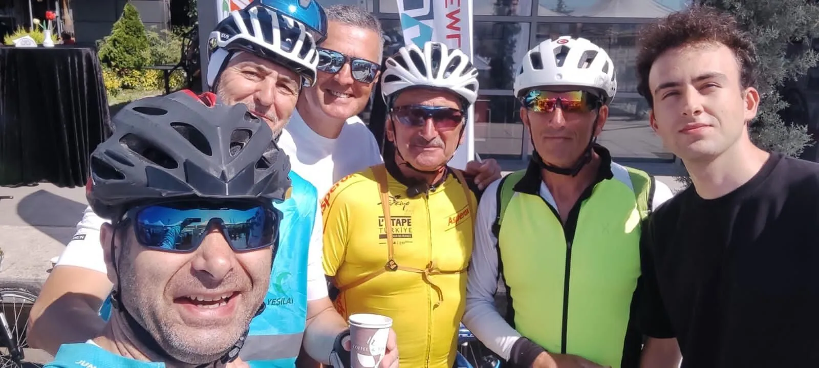 Yalova'da Yeşilay Bisiklet Turuna Rekor Katılım: Yaklaşık 1000 Kişi Pedal Çevirdi 5 Yalova'da Yeşilay Bisiklet Turuna Rekor Katılım: Yaklaşık 1000 Kişi Pedal Çevirdi