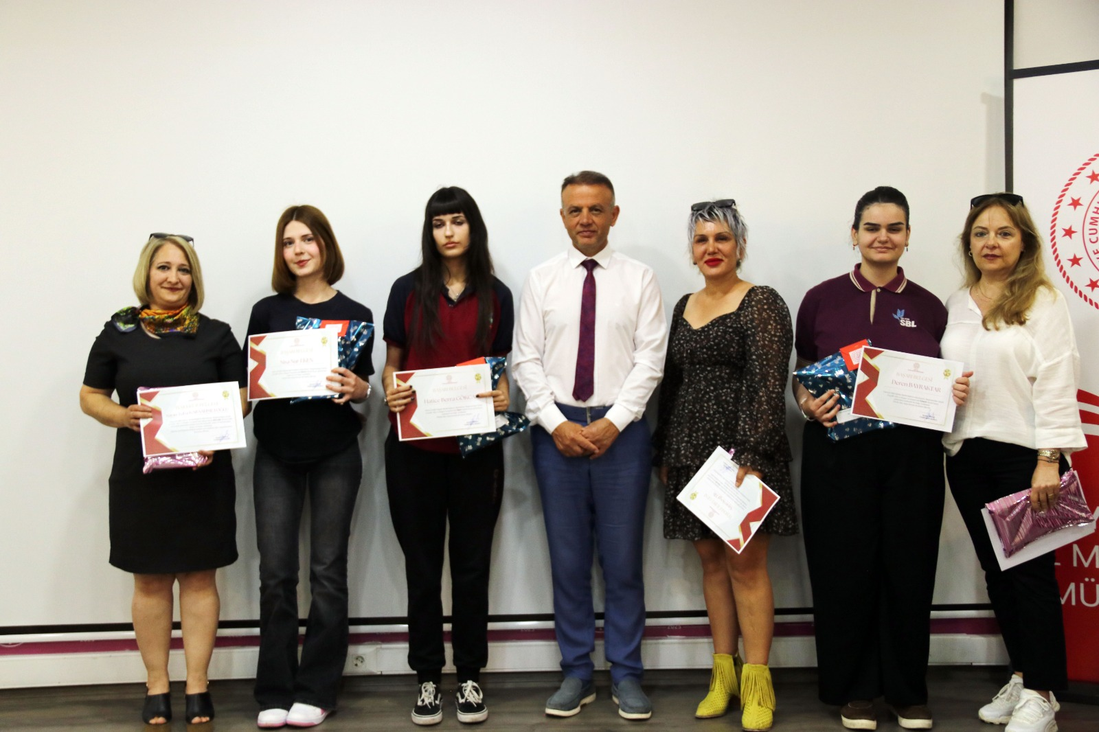 Dilimizin Zenginlikleri Projesi Kapanış Programı ve Ödül Töreni Yalova’da Gerçekleştirildi 5 Dilimizin Zenginlikleri Projesi Kapanış Programı ve Ödül Töreni Yalova’da Gerçekleştirildi
