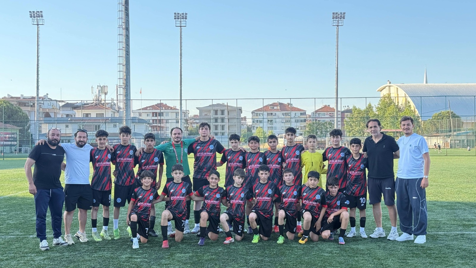 ÇİFTLİKKÖY U13’LERİ FİNAL İÇİN RAKİBİNİ BEKLİYOR 7 ÇİFTLİKKÖY U13’LERİ FİNAL İÇİN RAKİBİNİ BEKLİYOR