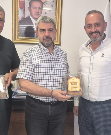 Yalova Sütlüsü’nden İl Sağlık Müdürü Kaşıkcı’ya Ziyaret: Katkısız ve Doğal Ürünler Tanıtıldı