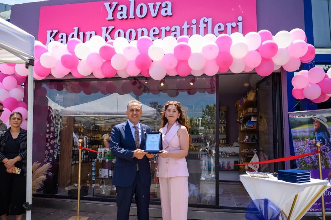 Yalova Kadın Kooperatifleri İstanbul Yenikapı’da: Kadın Emeği İDO Terminalinde Türkiye ile Buluşuyor 11 Yalova Kadın Kooperatifleri İstanbul Yenikapı’da: Kadın Emeği İDO Terminalinde Türkiye ile Buluşuyor
