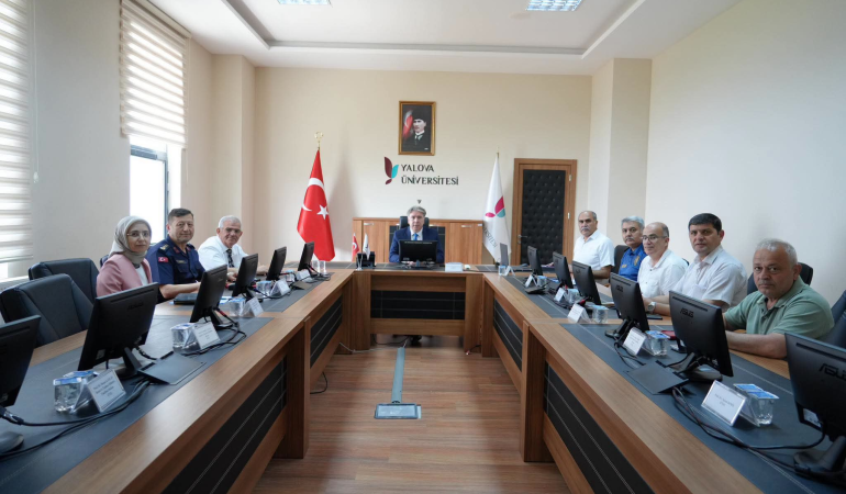 Yalova’da YKS Alarmı: İl Sınav Koordinasyon Kurulu Toplandı, Tüm Tedbirler Masaya Yatırıldı 1 Yalova’da YKS Alarmı: İl Sınav Koordinasyon Kurulu Toplandı, Tüm Tedbirler Masaya Yatırıldı