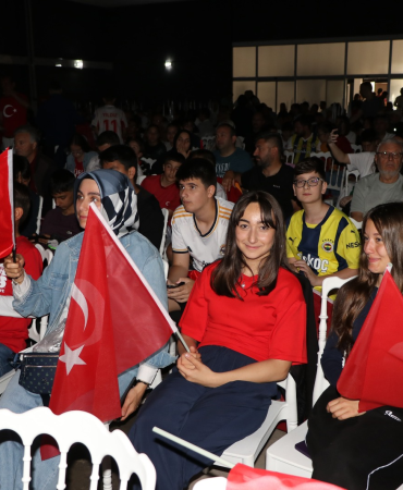 Çiftlikköy’de Milli Maç Heyecanı Dev Ekranda Yaşanacak