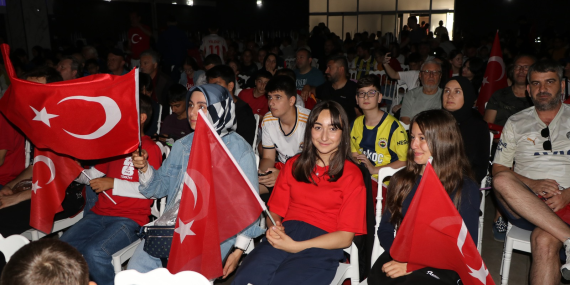 Çiftlikköy’de Milli Maç Heyecanı Dev Ekranda Yaşanacak