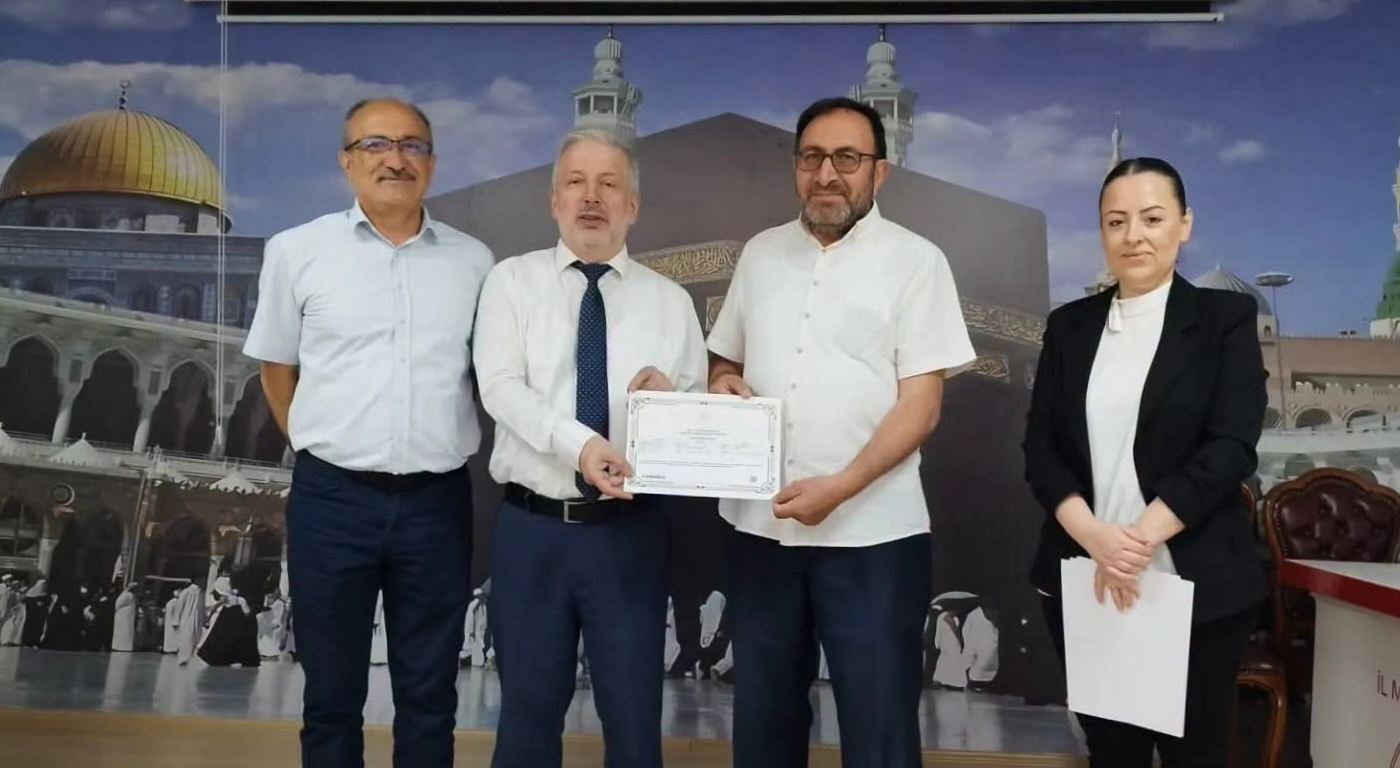 Yalova’da Cami Yapımı İçin Protokol İmzalandı: Müftülükten Eğitim ve Afet Farkındalığı Hamleleri 4 Yalova’da Cami Yapımı İçin Protokol İmzalandı: Müftülükten Eğitim ve Afet Farkındalığı Hamleleri