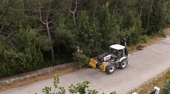 Yalova İl Özel İdaresi’nden Elmalık Köyü’nde Kapsamlı Yol Bakım ve Altyapı Çalışması 6 Yalova İl Özel İdaresi’nden Elmalık Köyü’nde Kapsamlı Yol Bakım ve Altyapı Çalışması