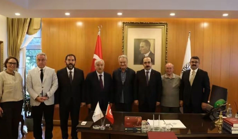 Halil İnalcık, Vefatının 10. Yılında Düzenlenen Özel Panelle Anıldı 2 Halil İnalcık, Vefatının 10. Yılında Düzenlenen Özel Panelle Anıldı