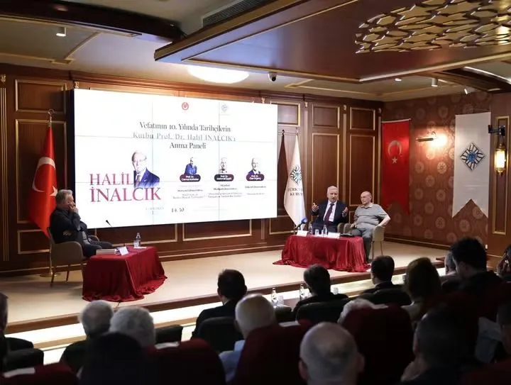 Halil İnalcık, Vefatının 10. Yılında Düzenlenen Özel Panelle Anıldı 4 Halil İnalcık, Vefatının 10. Yılında Düzenlenen Özel Panelle Anıldı