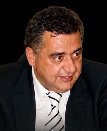 Vehbi Aydoğan Son Yolculuğuna Uğurlandı: Yalova Spor ve İş Dünyasının Acı Kaybı 8 Vehbi Aydoğan Son Yolculuğuna Uğurlandı: Yalova Spor ve İş Dünyasının Acı Kaybı