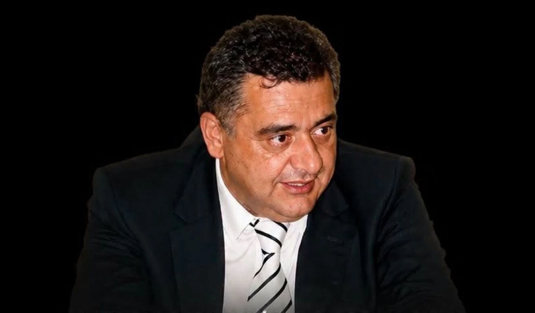 Vehbi Aydoğan Son Yolculuğuna Uğurlandı: Yalova Spor ve İş Dünyasının Acı Kaybı 2 Vehbi Aydoğan Son Yolculuğuna Uğurlandı: Yalova Spor ve İş Dünyasının Acı Kaybı