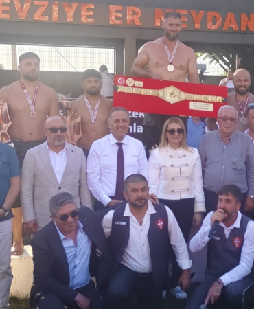 116. Fevziye Yağlı Güreşleri’nde Tarihi Geri Dönüş: Er Meydanında Nefes Kesen Mücadeleler Yaşandı 7 116. Fevziye Yağlı Güreşleri’nde Tarihi Geri Dönüş: Er Meydanında Nefes Kesen Mücadeleler Yaşandı