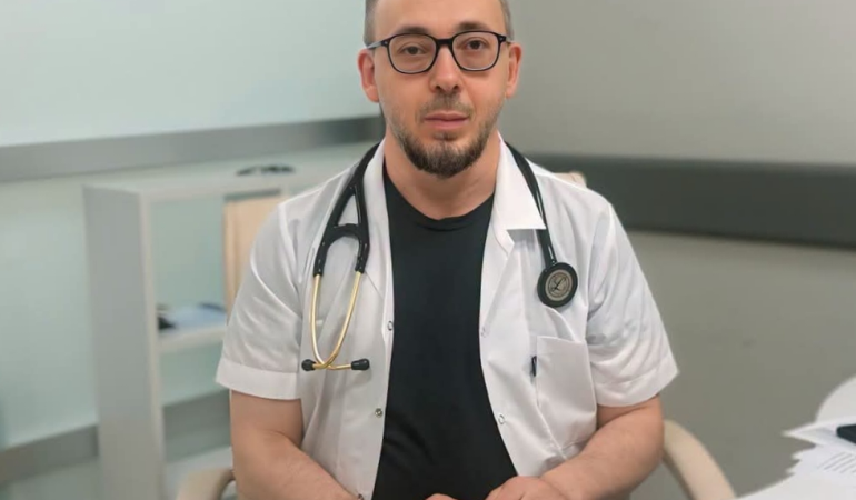 Yalova Eğitim ve Araştırma Hastanesi’ne Yeni Uzman Hekim: Doç. Dr. Hasan Ölmez Göreve Başladı 4 Yalova Eğitim ve Araştırma Hastanesi’ne Yeni Uzman Hekim: Doç. Dr. Hasan Ölmez Göreve Başladı