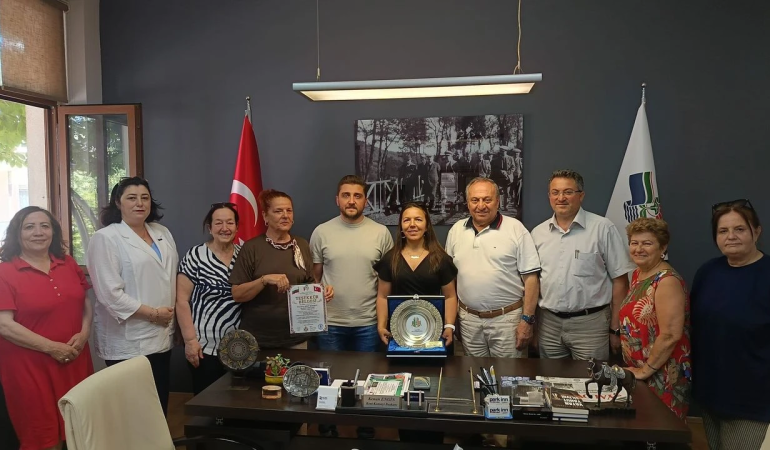 Yalova Kent Konseyi Kadın Meclisi’nden Uluslararası Başarı: Kültürel Diplomasiye Örnek Oldular 1 Yalova Kent Konseyi Kadın Meclisi’nden Uluslararası Başarı: Kültürel Diplomasiye Örnek Oldular