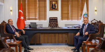 Yalova’da Yoğun Diplomasi Trafiği: Vali Ahmet Hamdi Usta’ya Önemli Ziyaretler: 70 Yalova’da Yoğun Diplomasi Trafiği: Vali Ahmet Hamdi Usta’ya Önemli Ziyaretler ve Eğitim Programında Kritik Mesajlar