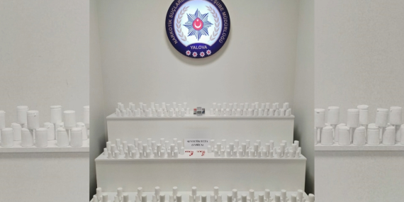 YALOVA’DA NARKOTİK OPERASYONU: 13 BİN 904 UYUŞTURUCU HAP ELE GEÇİRİLDİ, 2 ŞÜPHELİ TUTUKLANDI