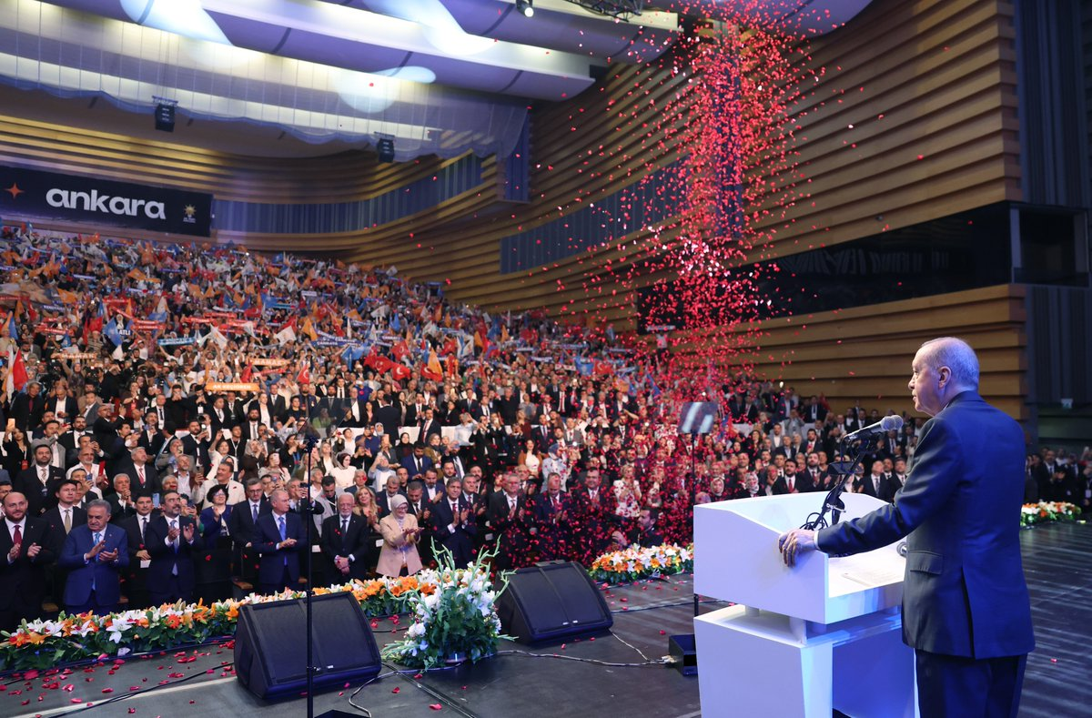 Cumhurbaşkanı Erdoğan Ankara Teşkilatıyla Buluştu: “Bu Sevdanın Adı Ankara” 6 Cumhurbaşkanı Erdoğan Ankara Teşkilatıyla Buluştu: “Bu Sevdanın Adı Ankara”