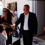 Armutlu Belediye Başkanı Cengiz Arslan, “Umut Işığım” Filminin Setini Ziyaret Etti 22 Armutlu Belediye Başkanı Cengiz Arslan, “Umut Işığım” Filminin Setini Ziyaret Etti