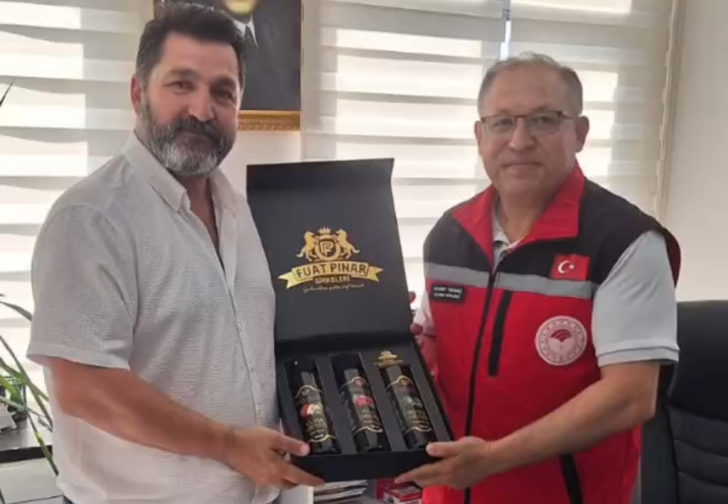 Yalova’nın Sirke Ustası Fuat Pınar’dan Tarım Müdürlüğüne Ziyaret: “Dünyanın En İyi Sirkelerini Üretiyorum”