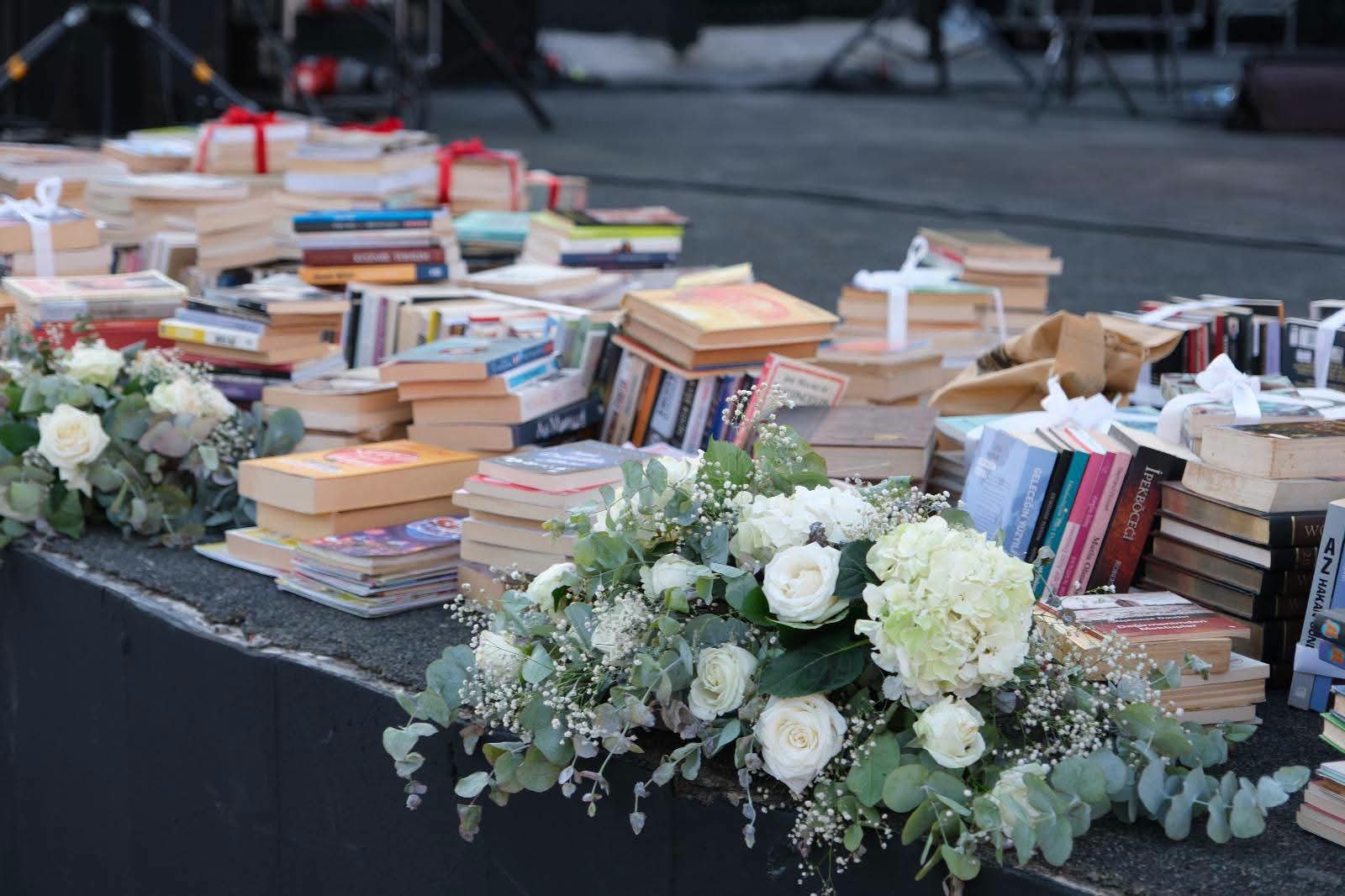 Yalova Üniversitesi’nden Geleceğe Yatırım: Kitap Kampanyası ve Peyzaj Forumu 2050 Büyük İlgi Gördü 5 Yalova Üniversitesi’nden Geleceğe Yatırım: Kitap Kampanyası ve Peyzaj Forumu 2050 Büyük İlgi Gördü