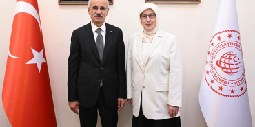AK Parti Yalova Milletvekili Meliha Akyol, Ulaştırma Bakanı Abdulkadir Uraloğlu ile Yalova'daki Dev Yatırımları Değerlendirdi