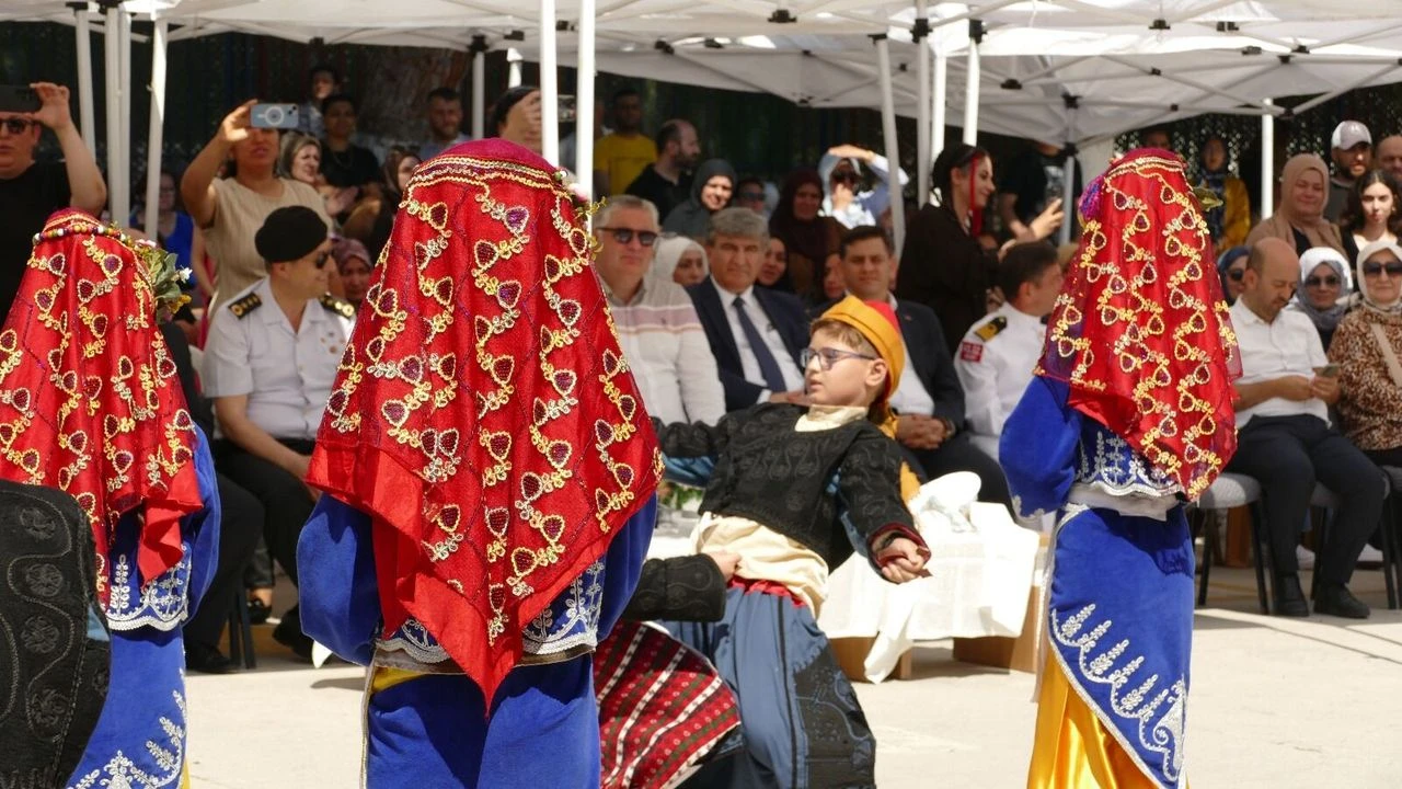 Yalova’da Karne Heyecanı Yaşandı: 2025-2026 Eğitim Öğretim Yılı Sona Erdi