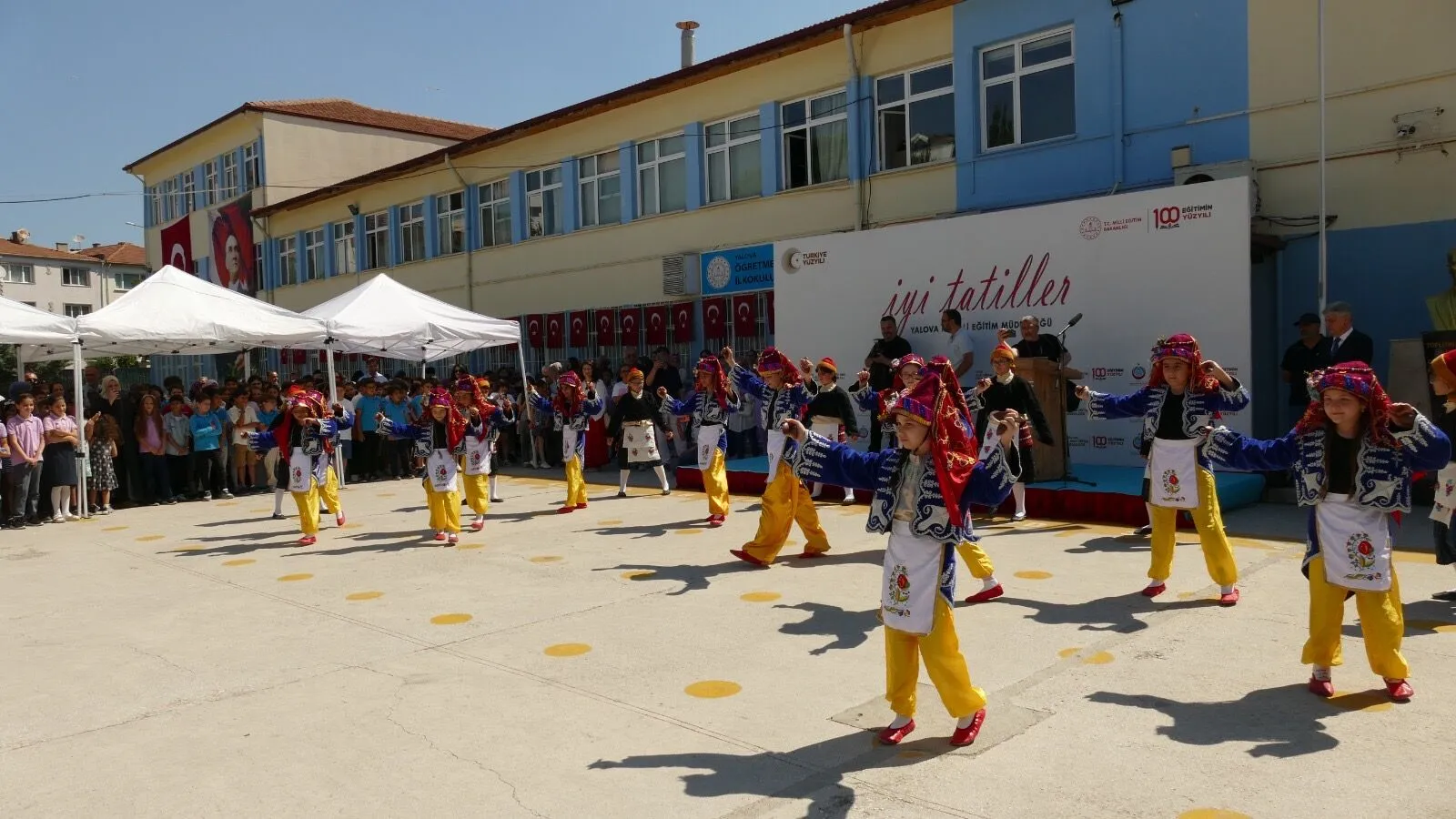 Yalova’da Karne Heyecanı Yaşandı: 2025-2026 Eğitim Öğretim Yılı Sona Erdi